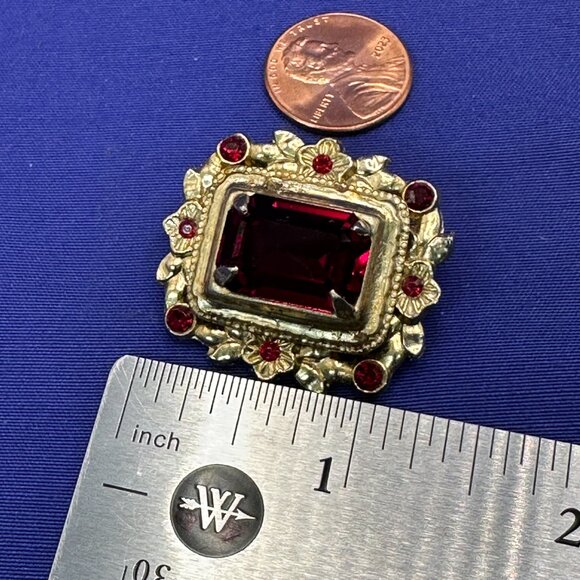 VTG Coro Ruby Red Rhinestone Rectangular Brooch - Picture 5 of 10